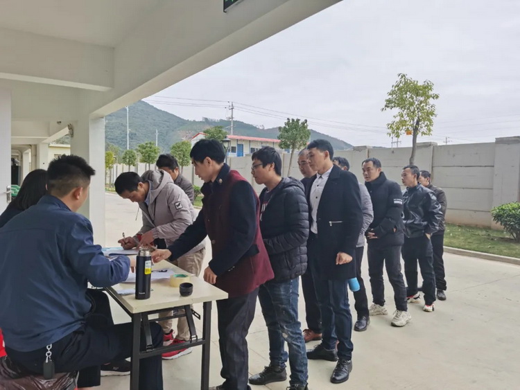 铁拓机械 | 一样的新春，不一样的情怀