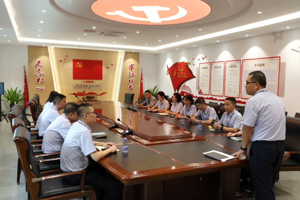 铁拓机械党支部开展“弘扬伟大建党精神，激发创业创新动力”主题党日活动